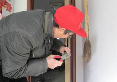 开锁师傅日收入揭秘 技术、风险与服务的真实账本